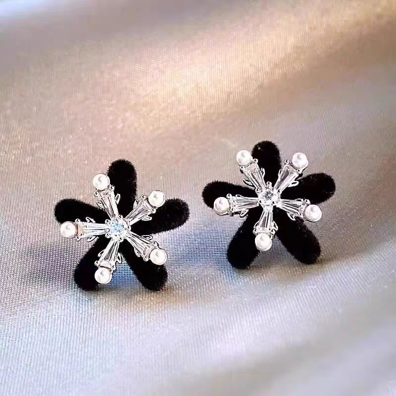 14K Gold-Plated Christmas Velvet Snowflake Stud Earrings