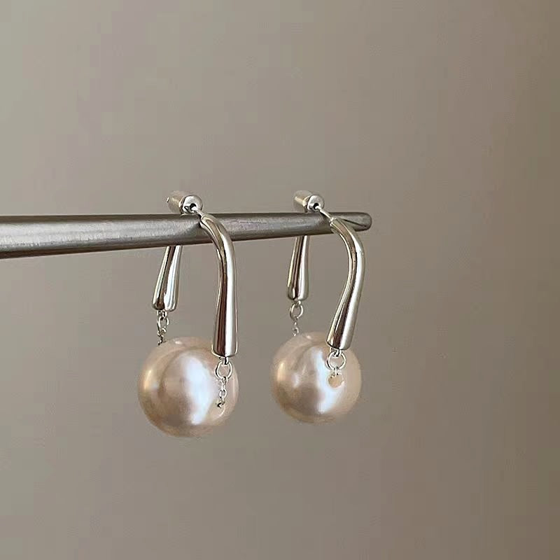 14K Gold-Plated Luxury Pearl Chain Earrings