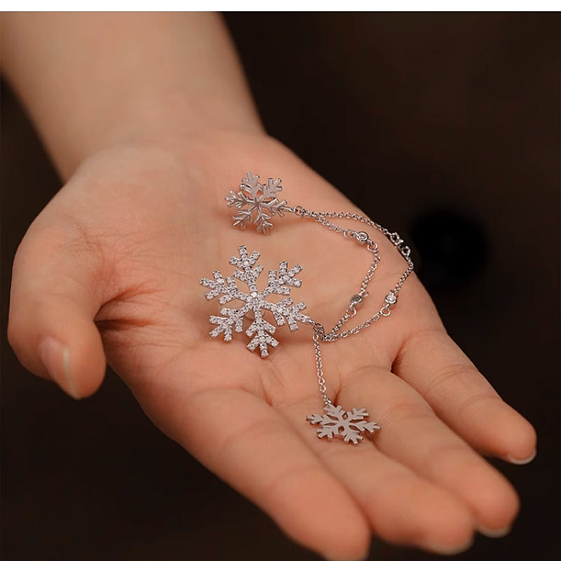 18K Gold-Plated Christmas Snowflake Ear Clip Earrings