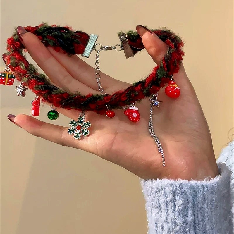Christmas Color Matching Plush Snowflake Choker
