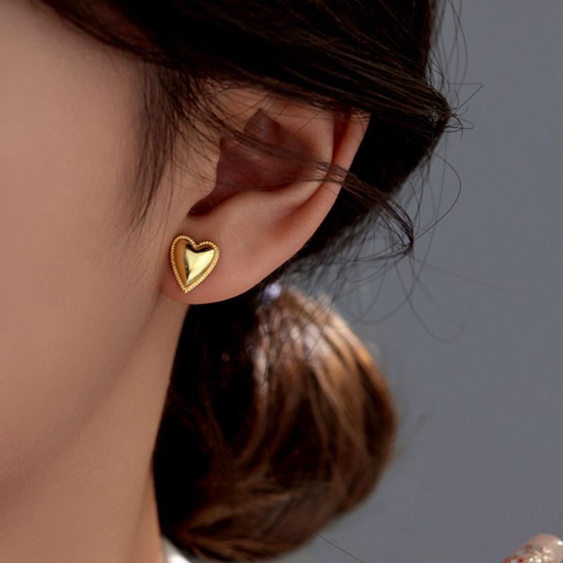 Sterling Silver Elegant Heart Studs