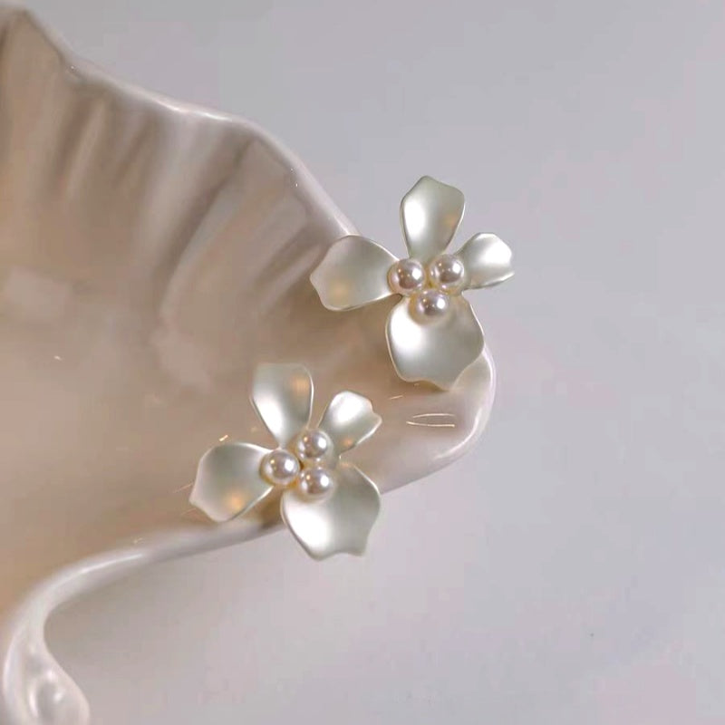 Sterling Silver Pearl Flower Stud Earrings