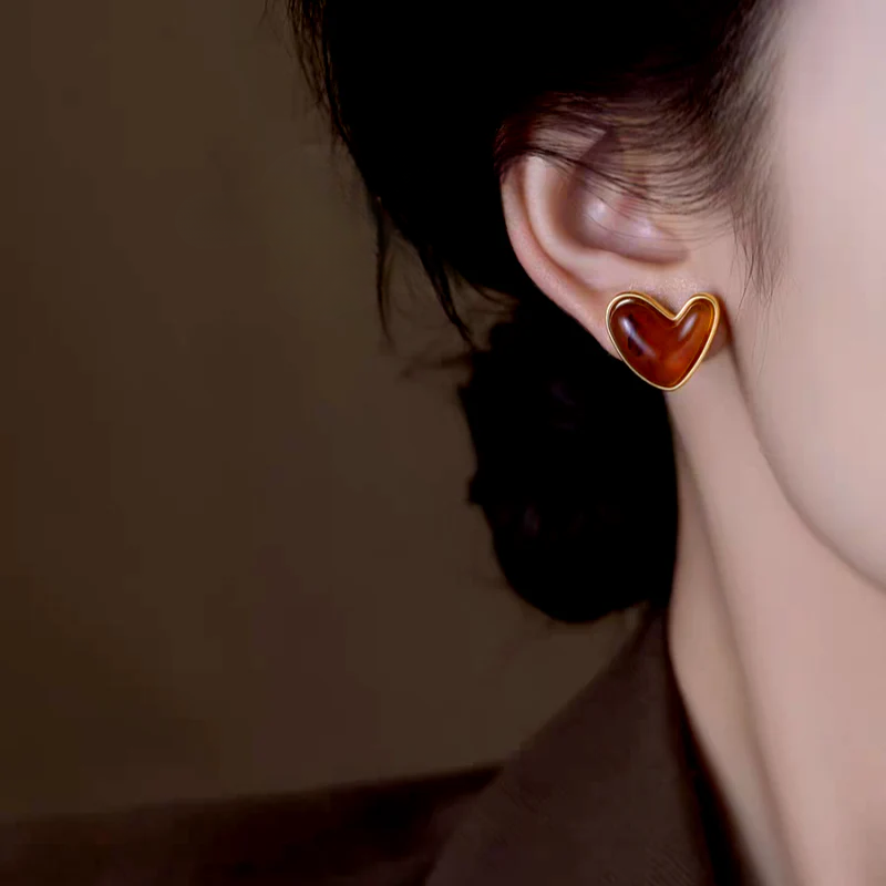 14K Gold-Plated Luxury Cat's Eye Brown Heart Stud Earrings